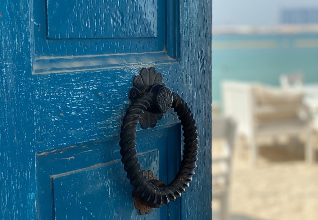 Manilla de puerta-A las 1000 veces que he abierto la misma puerta